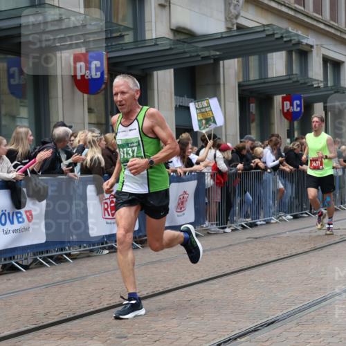 13.09.2026 - 21. swb-Marathon Bremen Strokosch-Dieckow http://msf.ph/oto/10390007 13.09.2026 13:01:28 Ziel 1614, 4696, 4739, 5369, 5601, 7950, 9137, 9233, 13168, 1411, 1619, 3019, 4118, 4328, 5663, 5996, 13063 meine-sportfotos.de