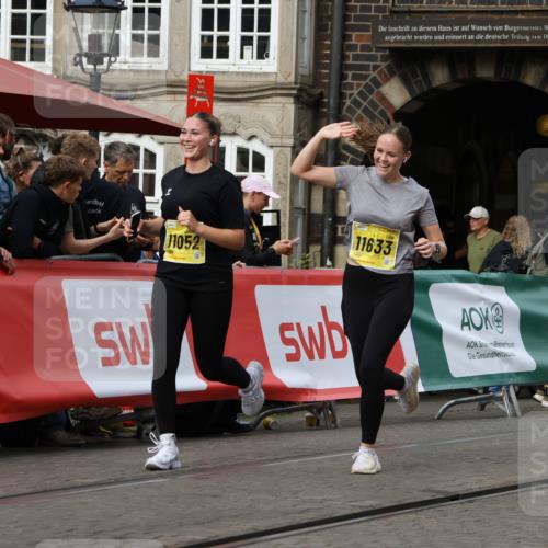 13.09.2026 - 21. swb-Marathon Bremen Strokosch-Dieckow http://msf.ph/oto/10390009 13.09.2026 11:12:24 Ziel 10490, 10582, 11585, 12012, 10354, 10743, 10874, 10875, 10909, 11090, 12497 meine-sportfotos.de
