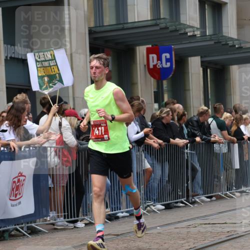 13.09.2026 - 21. swb-Marathon Bremen Strokosch-Dieckow http://msf.ph/oto/10390012 13.09.2026 13:01:29 Ziel 1614, 4696, 4739, 5369, 5601, 7950, 9137, 9233, 13168, 1411, 1619, 3019, 4118, 4328, 5996, 13063 meine-sportfotos.de