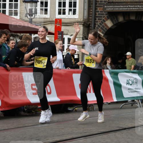 13.09.2026 - 21. swb-Marathon Bremen Strokosch-Dieckow http://msf.ph/oto/10390022 13.09.2026 11:12:24 Ziel 10490, 10582, 11585, 12012, 10354, 10743, 10874, 10875, 10909, 11090, 12497 meine-sportfotos.de