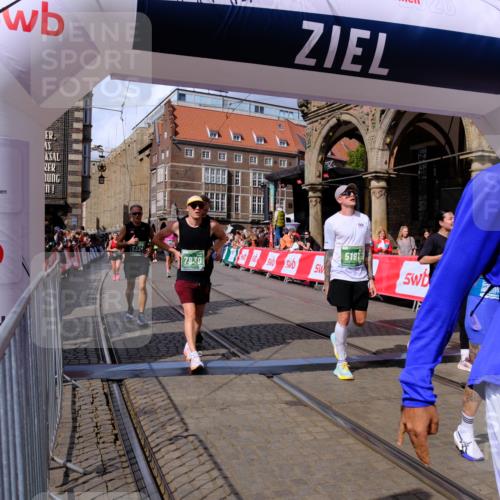 13.09.2026 - 21. swb-Marathon Bremen Tim E. http://msf.ph/oto/10390038 13.09.2026 13:33:32 Ziel 831, 1124, 2283, 2393, 2440, 2818, 2959, 2980, 3710, 4243, 4260, 4408, 4492, 4536, 4565, 4659, 5040, 5191, 5324, 5395, 5410, 5790, 5861, 5862, 5914, 5981, 6421, 6614, 6777, 6915, 7145, 7421, 7467, 7788, 7789, 7830, 8061, 9269, 9616, 9856, 13028, 13084, 13092, 13093, 13101 meine-sportfotos.de