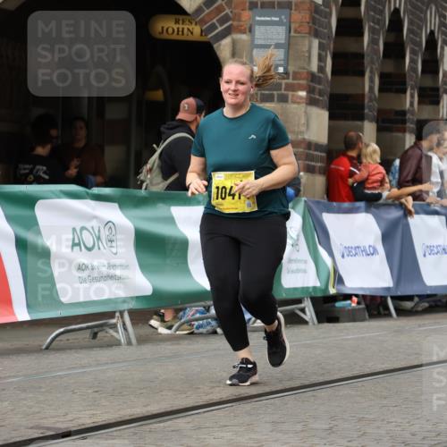 13.09.2026 - 21. swb-Marathon Bremen Strokosch-Dieckow http://msf.ph/oto/10390039 13.09.2026 11:12:28 Ziel 10490, 11052, 11585, 11633, 12012, 10354, 10743, 10874, 10875, 11090, 11657, 12234, 12497 meine-sportfotos.de
