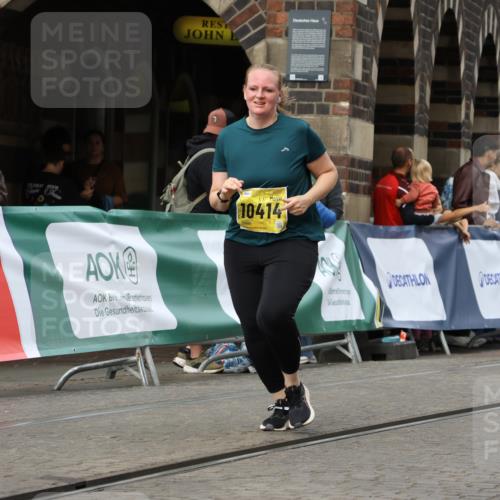 13.09.2026 - 21. swb-Marathon Bremen Strokosch-Dieckow http://msf.ph/oto/10390044 13.09.2026 11:12:28 Ziel 10490, 11052, 11585, 11633, 12012, 10354, 10743, 10874, 10875, 11090, 11657, 12234, 12497 meine-sportfotos.de