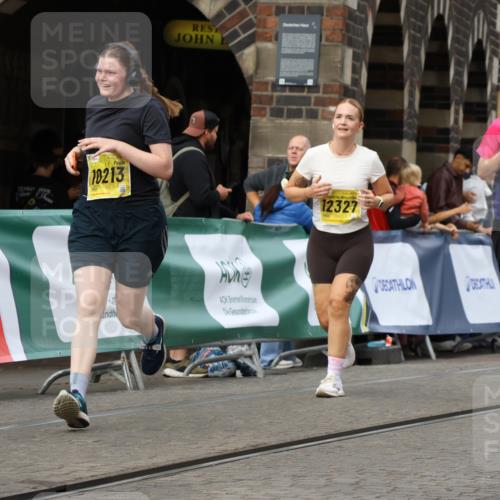 13.09.2026 - 21. swb-Marathon Bremen Strokosch-Dieckow http://msf.ph/oto/10390055 13.09.2026 11:12:31 Ziel 10414, 10490, 11052, 11585, 11633, 12012, 10354, 10743, 10874, 10875, 11090, 11657, 12234, 12497 meine-sportfotos.de