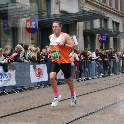 13.09.2026 - 21. swb-Marathon Bremen Strokosch-Dieckow http://msf.ph/oto/10390058 13.09.2026 13:01:36 Ziel 1614, 1667, 4696, 4739, 5601, 7950, 9137, 9233, 1411, 4118, 4328, 5369, 5996, 7950, 13063, 13168 meine-sportfotos.de