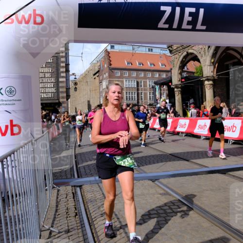13.09.2026 - 21. swb-Marathon Bremen Tim E. http://msf.ph/oto/10390078 13.09.2026 13:33:39 Ziel 831, 1124, 2283, 2393, 2980, 4052, 4219, 4243, 4260, 4492, 4536, 4543, 4565, 5040, 5324, 5560, 5660, 5726, 5790, 5861, 5862, 5914, 6256, 6421, 6597, 6614, 6777, 6882, 6915, 6997, 7145, 7421, 7467, 7789, 7830, 8093, 8177, 8501, 8599, 8602, 9206, 9616, 9856, 9883, 13084, 13101 meine-sportfotos.de