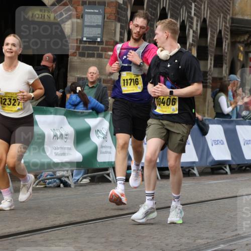 13.09.2026 - 21. swb-Marathon Bremen Strokosch-Dieckow http://msf.ph/oto/10390081 13.09.2026 11:12:32 Ziel 10213, 10414, 11052, 11585, 11633, 12012, 10354, 10743, 10874, 10875, 11090, 11657, 12234, 12423, 12497 meine-sportfotos.de