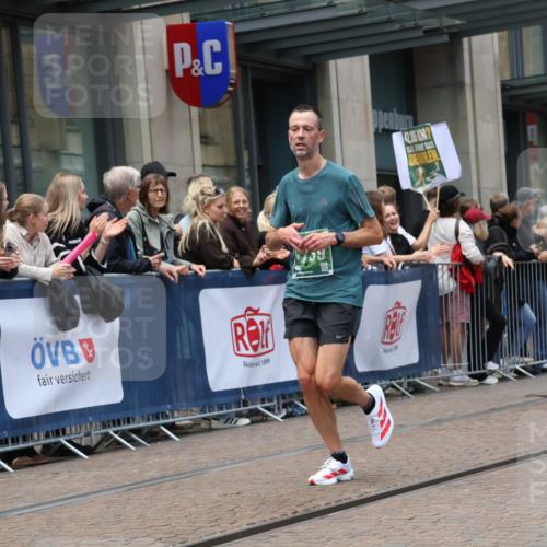 13.09.2026 - 21. swb-Marathon Bremen Strokosch-Dieckow http://msf.ph/oto/10390090 13.09.2026 13:01:40 Ziel 1614, 1667, 4696, 4739, 5601, 9233, 4118, 5369, 5996, 7950, 9137, 13063, 13168 meine-sportfotos.de