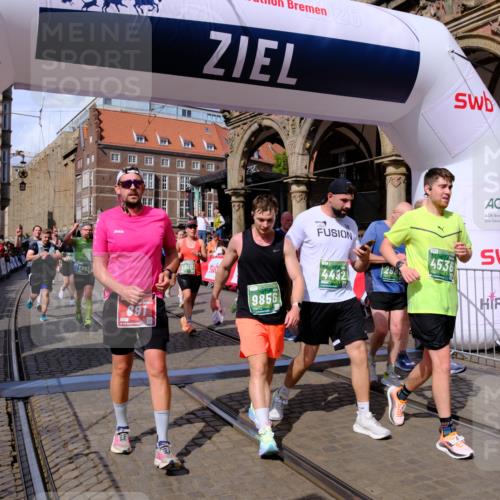 13.09.2026 - 21. swb-Marathon Bremen Tim E. http://msf.ph/oto/10390092 13.09.2026 13:33:44 Ziel 831, 1124, 2283, 2980, 3562, 4052, 4219, 4243, 4492, 4536, 4543, 4565, 5040, 5560, 5660, 5726, 5790, 5861, 5862, 5914, 6256, 6421, 6597, 6614, 6777, 6844, 6882, 6915, 6997, 7145, 7421, 7523, 7789, 7863, 8093, 8177, 8501, 8599, 8602, 8691, 9206, 9508, 9616, 9856, 9883, 10114, 13078, 13084 meine-sportfotos.de