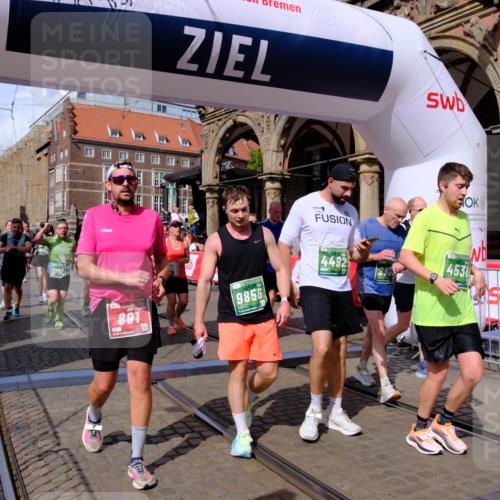 13.09.2026 - 21. swb-Marathon Bremen Tim E. http://msf.ph/oto/10390097 13.09.2026 13:33:44 Ziel 831, 1124, 2283, 2980, 3562, 4052, 4219, 4243, 4492, 4536, 4543, 4565, 5040, 5560, 5660, 5726, 5790, 5861, 5862, 5914, 6256, 6421, 6597, 6614, 6777, 6844, 6882, 6915, 6997, 7145, 7421, 7523, 7789, 7863, 8093, 8177, 8501, 8599, 8602, 8691, 9206, 9508, 9616, 9856, 9883, 10114, 13078, 13084 meine-sportfotos.de