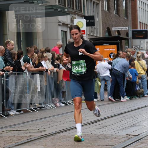 13.09.2026 - 21. swb-Marathon Bremen Strokosch-Dieckow http://msf.ph/oto/10390144 13.09.2026 13:02:01 Ziel 1667, 9583, 1614, 1667, 4696, 4739, 5601, 7950, 9137, 9233 meine-sportfotos.de