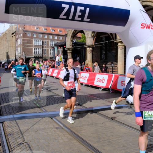 13.09.2026 - 21. swb-Marathon Bremen Tim E. http://msf.ph/oto/10390163 13.09.2026 13:34:07 Ziel 1656, 2405, 2727, 2872, 3201, 3389, 3522, 3761, 4490, 4554, 4658, 4874, 5063, 5156, 5513, 5563, 5587, 6151, 6508, 6623, 6808, 7126, 7354, 7431, 7633, 7652, 7832, 8025, 8512, 8641, 9068, 9128, 9342, 9344, 9390 meine-sportfotos.de