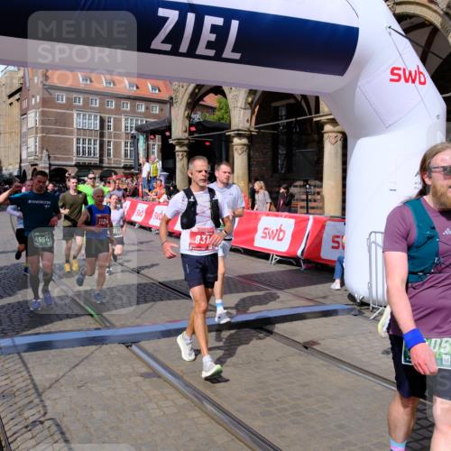 13.09.2026 - 21. swb-Marathon Bremen Tim E. http://msf.ph/oto/10390167 13.09.2026 13:34:07 Ziel 1656, 2405, 2727, 2872, 3201, 3389, 3522, 3761, 4490, 4554, 4658, 4874, 5063, 5156, 5513, 5563, 5587, 6151, 6508, 6623, 6808, 7126, 7354, 7431, 7633, 7652, 7832, 8025, 8512, 8641, 9068, 9128, 9342, 9344, 9390 meine-sportfotos.de