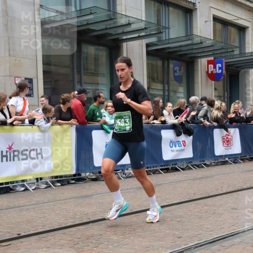 13.09.2026 - 21. swb-Marathon Bremen Strokosch-Dieckow http://msf.ph/oto/10390170 13.09.2026 13:02:03 Ziel 9583, 1614, 1667, 4696, 4739, 5601, 9233 meine-sportfotos.de