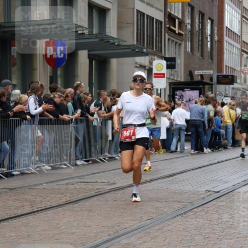 13.09.2026 - 21. swb-Marathon Bremen Strokosch-Dieckow http://msf.ph/oto/10390173 13.09.2026 13:02:16 Ziel 1795, 1850, 3609, 7841, 13237, 1667, 5601, 9233, 9583 meine-sportfotos.de