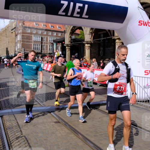 13.09.2026 - 21. swb-Marathon Bremen Tim E. http://msf.ph/oto/10390184 13.09.2026 13:34:08 Ziel 1656, 2405, 2727, 2872, 3201, 3389, 3522, 3761, 4490, 4554, 4658, 4874, 5063, 5156, 5513, 5563, 5587, 6151, 6508, 6623, 6808, 7126, 7354, 7431, 7652, 7832, 8025, 8512, 8641, 9068, 9128, 9342, 9344, 9390 meine-sportfotos.de
