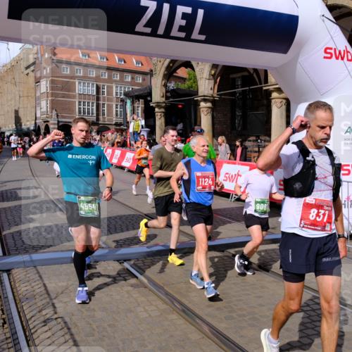 13.09.2026 - 21. swb-Marathon Bremen Tim E. http://msf.ph/oto/10390193 13.09.2026 13:34:09 Ziel 1656, 2405, 2727, 2872, 3389, 3522, 3761, 4490, 4554, 4613, 4658, 4874, 5063, 5156, 5513, 5563, 5587, 6151, 6508, 6509, 6623, 6808, 7047, 7126, 7354, 7431, 7832, 8025, 8512, 8641, 9068, 9128, 9342, 9344, 9390 meine-sportfotos.de
