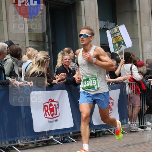 13.09.2026 - 21. swb-Marathon Bremen Strokosch-Dieckow http://msf.ph/oto/10390200 13.09.2026 13:02:19 Ziel 1795, 1850, 3609, 7841, 13237, 1667, 9583 meine-sportfotos.de