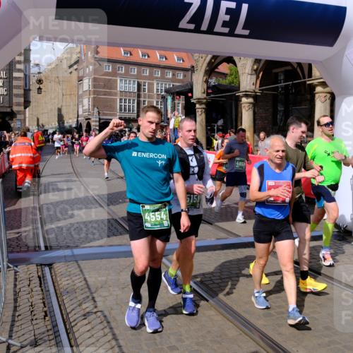 13.09.2026 - 21. swb-Marathon Bremen Tim E. http://msf.ph/oto/10390202 13.09.2026 13:34:09 Ziel 1656, 2405, 2727, 2872, 3389, 3522, 3761, 4490, 4554, 4613, 4658, 4874, 5063, 5156, 5513, 5563, 5587, 6151, 6508, 6509, 6623, 6808, 7047, 7126, 7354, 7431, 7832, 8025, 8512, 8641, 9068, 9128, 9342, 9344, 9390 meine-sportfotos.de