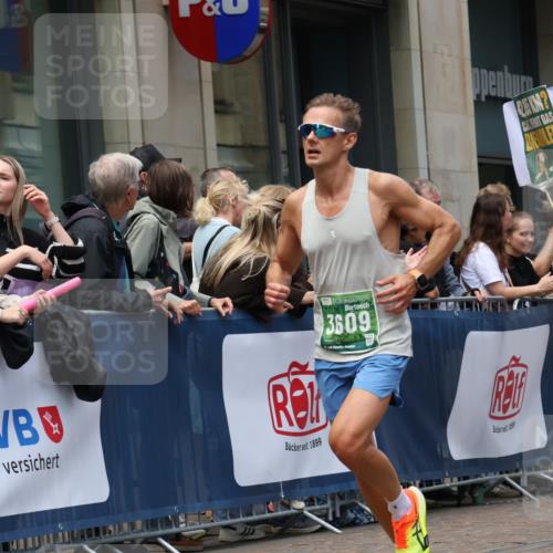 13.09.2026 - 21. swb-Marathon Bremen Strokosch-Dieckow http://msf.ph/oto/10390204 13.09.2026 13:02:19 Ziel 1795, 1850, 3609, 7841, 13237, 1667, 9583 meine-sportfotos.de