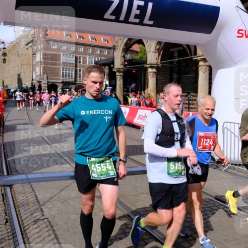 13.09.2026 - 21. swb-Marathon Bremen Tim E. http://msf.ph/oto/10390214 13.09.2026 13:34:10 Ziel 1656, 2405, 2727, 3389, 3522, 3761, 3790, 4490, 4554, 4613, 4658, 4874, 5063, 5156, 5341, 5513, 5563, 5587, 6151, 6508, 6509, 6623, 6808, 7047, 7126, 7303, 7354, 7431, 7832, 8025, 8512, 8641, 8910, 9068, 9128, 9342, 9344 meine-sportfotos.de