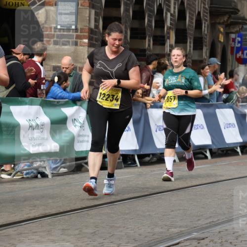 13.09.2026 - 21. swb-Marathon Bremen Strokosch-Dieckow http://msf.ph/oto/10390217 13.09.2026 11:12:48 Ziel 10213, 10406, 10414, 10874, 10875, 10909, 11090, 11716, 12327, 12497, 10483, 10893, 11606, 11627, 11671, 11832, 12050, 12060 meine-sportfotos.de