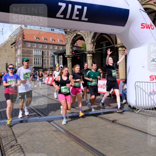 13.09.2026 - 21. swb-Marathon Bremen Tim E. http://msf.ph/oto/10390224 13.09.2026 13:34:18 Ziel 1364, 1656, 2355, 2727, 3162, 3389, 3522, 3790, 3984, 4613, 5341, 5513, 5563, 5587, 6090, 6151, 6509, 6623, 7047, 7303, 7354, 7431, 7897, 7988, 8025, 8512, 8641, 8910, 9344, 13118 meine-sportfotos.de
