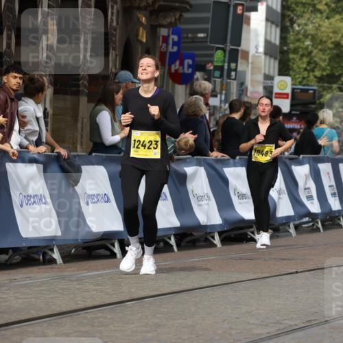 13.09.2026 - 21. swb-Marathon Bremen Strokosch-Dieckow http://msf.ph/oto/10390225 13.09.2026 11:12:51 Ziel 10213, 10354, 10406, 10743, 10874, 10875, 10909, 11090, 11716, 12234, 12327, 12497, 10804, 10893, 11357, 11606, 11627, 11671, 11832, 12050, 12060, 12393, 12418 meine-sportfotos.de