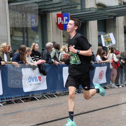 13.09.2026 - 21. swb-Marathon Bremen Strokosch-Dieckow http://msf.ph/oto/10390227 13.09.2026 13:02:21 Ziel 1795, 1850, 3609, 6918, 7841, 13237, 1667, 9583 meine-sportfotos.de