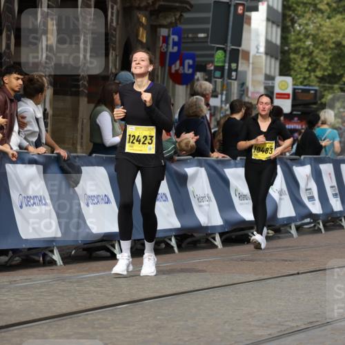 13.09.2026 - 21. swb-Marathon Bremen Strokosch-Dieckow http://msf.ph/oto/10390229 13.09.2026 11:12:51 Ziel 10213, 10354, 10406, 10743, 10874, 10875, 10909, 11090, 11716, 12234, 12327, 12497, 10804, 10893, 11357, 11606, 11627, 11671, 11832, 12050, 12060, 12393, 12418 meine-sportfotos.de