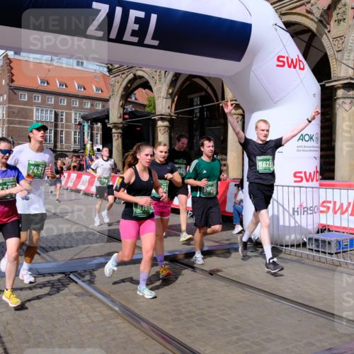 13.09.2026 - 21. swb-Marathon Bremen Tim E. http://msf.ph/oto/10390233 13.09.2026 13:34:19 Ziel 1364, 1656, 2355, 2727, 3162, 3389, 3522, 3632, 3790, 3984, 4613, 5341, 5513, 5563, 5587, 6090, 6151, 6350, 6509, 6623, 7047, 7113, 7303, 7354, 7431, 7897, 7988, 8025, 8512, 8641, 8910, 10058, 13118 meine-sportfotos.de