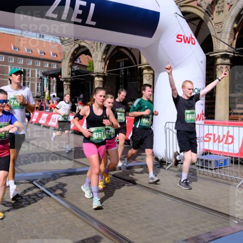 13.09.2026 - 21. swb-Marathon Bremen Tim E. http://msf.ph/oto/10390238 13.09.2026 13:34:19 Ziel 1364, 1656, 2355, 2727, 3162, 3389, 3522, 3632, 3790, 3984, 4613, 5341, 5513, 5563, 5587, 6090, 6151, 6350, 6509, 6623, 7047, 7113, 7303, 7354, 7431, 7897, 7988, 8025, 8512, 8641, 8910, 10058, 13118 meine-sportfotos.de