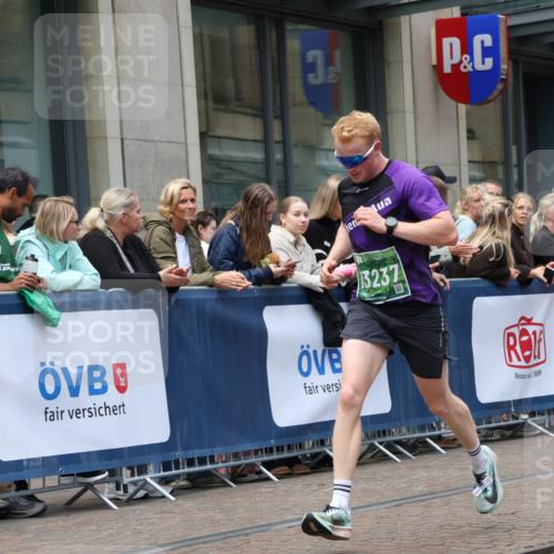 13.09.2026 - 21. swb-Marathon Bremen Strokosch-Dieckow http://msf.ph/oto/10390246 13.09.2026 13:02:27 Ziel 1381, 1795, 1850, 1862, 3609, 6918, 7265, 7841, 8319, 8325, 13237, 9583 meine-sportfotos.de