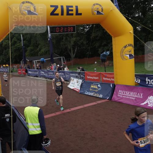 13.09.2026 - Airport Race Dennis Weichert http://msf.ph/oto/10390272 13.09.2026 10:22:12 Ziel 5144, 5368, 5380 meine-sportfotos.de