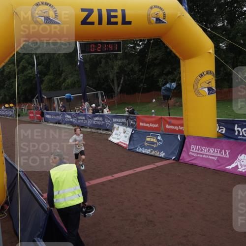 13.09.2026 - Airport Race Dennis Weichert http://msf.ph/oto/10390279 13.09.2026 10:22:15 Ziel 5144, 5368, 5380 meine-sportfotos.de
