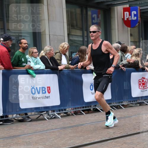 13.09.2026 - 21. swb-Marathon Bremen Strokosch-Dieckow http://msf.ph/oto/10390280 13.09.2026 13:02:36 Ziel 1381, 1795, 1850, 1862, 6918, 7265, 8319, 8325, 8331, 8756, 9200, 13237, 1795, 3609, 7841, 9583, 13237 meine-sportfotos.de