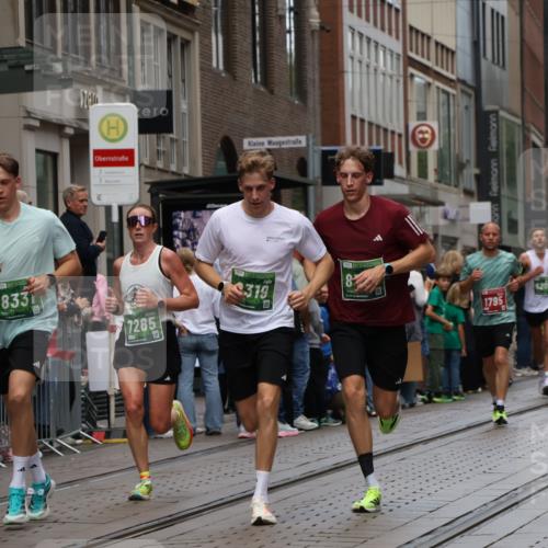 13.09.2026 - 21. swb-Marathon Bremen Strokosch-Dieckow http://msf.ph/oto/10390287 13.09.2026 13:02:40 Ziel 1381, 1850, 1862, 6918, 7265, 8319, 8325, 8331, 8756, 9200, 1795, 1850, 3609, 7841, 13237 meine-sportfotos.de