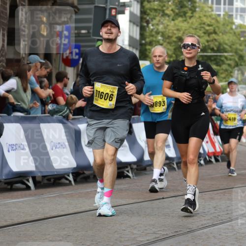 13.09.2026 - 21. swb-Marathon Bremen Strokosch-Dieckow http://msf.ph/oto/10390290 13.09.2026 11:13:03 Ziel 10354, 10483, 10743, 10874, 10875, 11090, 11657, 12234, 12423, 12497, 10804, 11048, 11357, 12393, 12418 meine-sportfotos.de