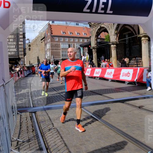 13.09.2026 - 21. swb-Marathon Bremen Tim E. http://msf.ph/oto/10390292 13.09.2026 13:34:25 Ziel 1364, 1656, 2355, 2464, 3162, 3389, 3522, 3632, 3790, 3984, 4613, 5265, 5341, 5489, 5563, 5768, 6090, 6151, 6350, 6405, 6509, 6623, 7047, 7113, 7303, 7431, 7696, 7897, 7988, 8025, 8641, 8870, 8910, 9094, 9100, 9905, 10058, 13118 meine-sportfotos.de