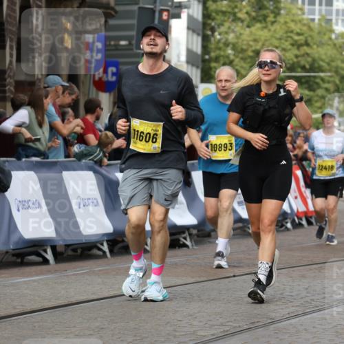13.09.2026 - 21. swb-Marathon Bremen Strokosch-Dieckow http://msf.ph/oto/10390295 13.09.2026 11:13:03 Ziel 10354, 10483, 10743, 10874, 10875, 11090, 11657, 12234, 12423, 12497, 10804, 11048, 11357, 12393, 12418 meine-sportfotos.de