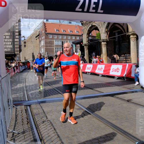 13.09.2026 - 21. swb-Marathon Bremen Tim E. http://msf.ph/oto/10390296 13.09.2026 13:34:25 Ziel 1364, 1656, 2355, 2464, 3162, 3389, 3522, 3632, 3790, 3984, 4613, 5265, 5341, 5489, 5563, 5768, 6090, 6151, 6350, 6405, 6509, 6623, 7047, 7113, 7303, 7431, 7696, 7897, 7988, 8025, 8641, 8870, 8910, 9094, 9100, 9905, 10058, 13118 meine-sportfotos.de