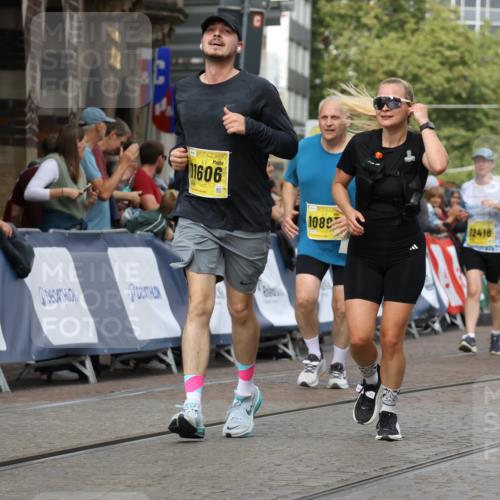 13.09.2026 - 21. swb-Marathon Bremen Strokosch-Dieckow http://msf.ph/oto/10390303 13.09.2026 11:13:03 Ziel 10354, 10483, 10743, 10874, 10875, 11090, 11657, 12234, 12423, 12497, 10804, 11048, 11357, 12393, 12418 meine-sportfotos.de