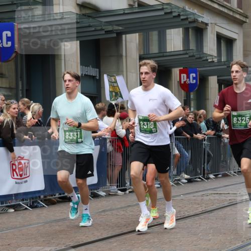 13.09.2026 - 21. swb-Marathon Bremen Strokosch-Dieckow http://msf.ph/oto/10390306 13.09.2026 13:02:42 Ziel 1381, 1862, 6918, 7265, 8319, 8325, 8331, 8756, 9200, 1795, 1850, 3609, 7841, 13237 meine-sportfotos.de
