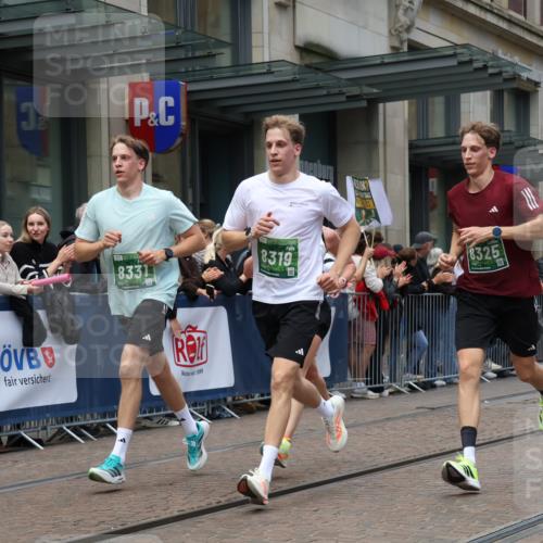 13.09.2026 - 21. swb-Marathon Bremen Strokosch-Dieckow http://msf.ph/oto/10390310 13.09.2026 13:02:43 Ziel 1381, 1862, 6918, 7265, 8319, 8325, 8331, 8756, 9200, 1795, 1850, 3609, 7841, 13237 meine-sportfotos.de