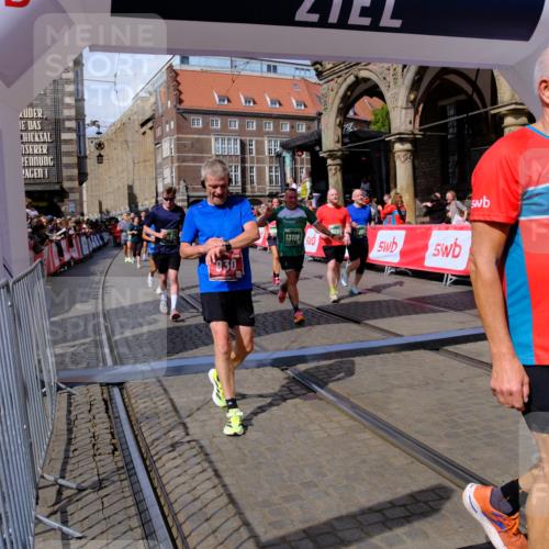 13.09.2026 - 21. swb-Marathon Bremen Tim E. http://msf.ph/oto/10390317 13.09.2026 13:34:27 Ziel 1364, 2355, 2464, 3162, 3632, 3636, 3790, 3984, 4613, 5147, 5265, 5341, 5489, 5768, 6090, 6350, 6405, 6509, 7047, 7113, 7303, 7696, 7897, 7988, 8641, 8870, 8910, 9094, 9100, 9402, 9905, 10058, 13118 meine-sportfotos.de