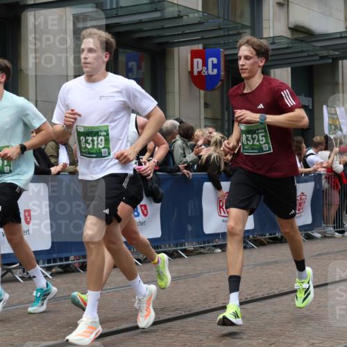 13.09.2026 - 21. swb-Marathon Bremen Strokosch-Dieckow http://msf.ph/oto/10390318 13.09.2026 13:02:44 Ziel 1381, 1862, 6918, 7265, 8028, 8319, 8325, 8331, 8756, 9200, 1795, 1850, 3609, 7841, 13237 meine-sportfotos.de