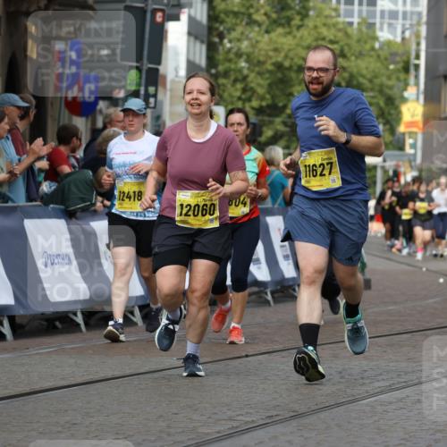 13.09.2026 - 21. swb-Marathon Bremen Strokosch-Dieckow http://msf.ph/oto/10390320 13.09.2026 11:13:07 Ziel 10354, 10483, 10743, 11657, 11671, 11832, 12234, 12423, 12497, 11048 meine-sportfotos.de