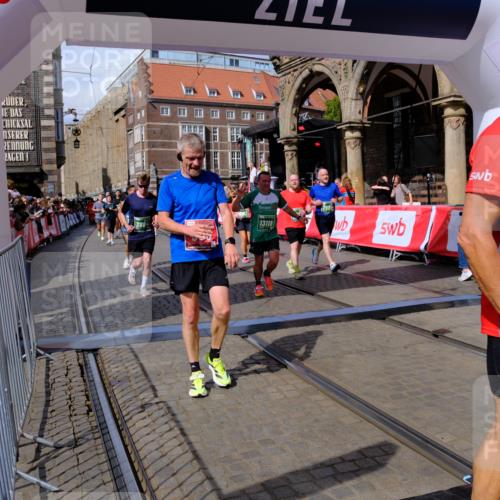 13.09.2026 - 21. swb-Marathon Bremen Tim E. http://msf.ph/oto/10390322 13.09.2026 13:34:27 Ziel 1364, 2355, 2464, 3162, 3632, 3636, 3790, 3984, 4613, 5147, 5265, 5341, 5489, 5768, 6090, 6350, 6405, 6509, 7047, 7113, 7303, 7696, 7897, 7988, 8641, 8870, 8910, 9094, 9100, 9402, 9905, 10058, 13118 meine-sportfotos.de
