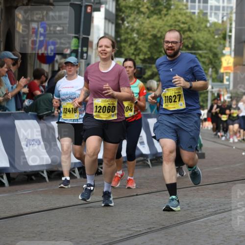 13.09.2026 - 21. swb-Marathon Bremen Strokosch-Dieckow http://msf.ph/oto/10390324 13.09.2026 11:13:07 Ziel 10354, 10483, 10743, 11657, 11671, 11832, 12234, 12423, 12497, 11048 meine-sportfotos.de