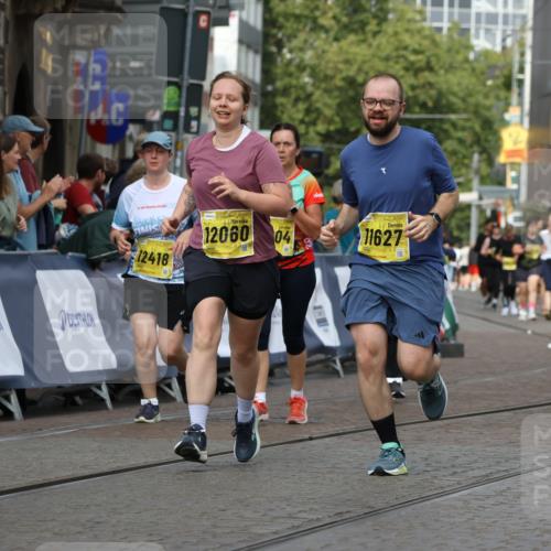 13.09.2026 - 21. swb-Marathon Bremen Strokosch-Dieckow http://msf.ph/oto/10390329 13.09.2026 11:13:07 Ziel 10354, 10483, 10743, 11657, 11671, 11832, 12234, 12423, 12497, 11048 meine-sportfotos.de